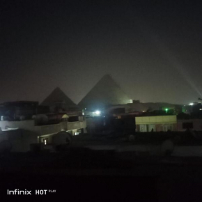 story pyramids inn